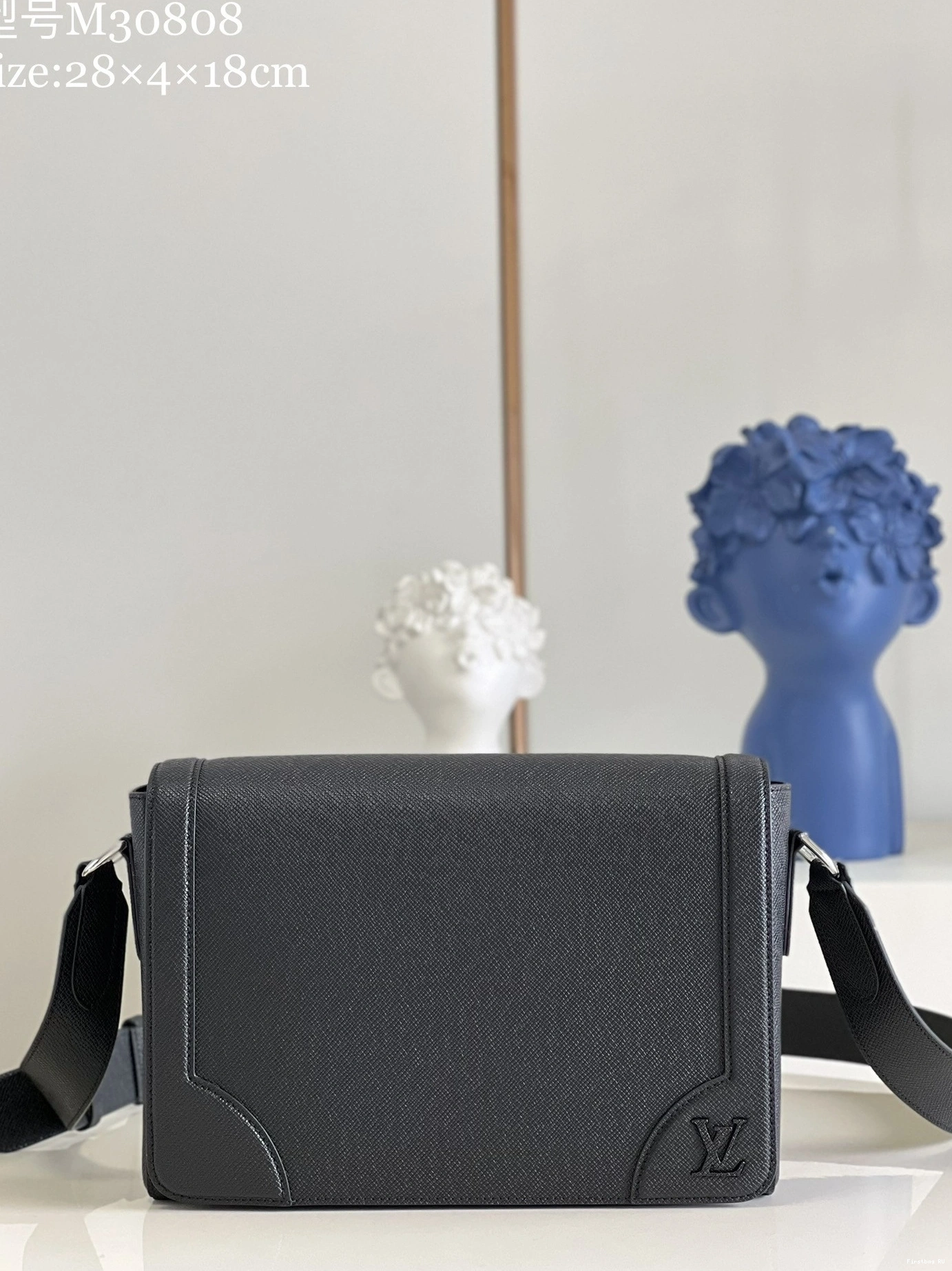 Firstbag NEW LOUIS FLAP VUITTON MESSENGER 0726
